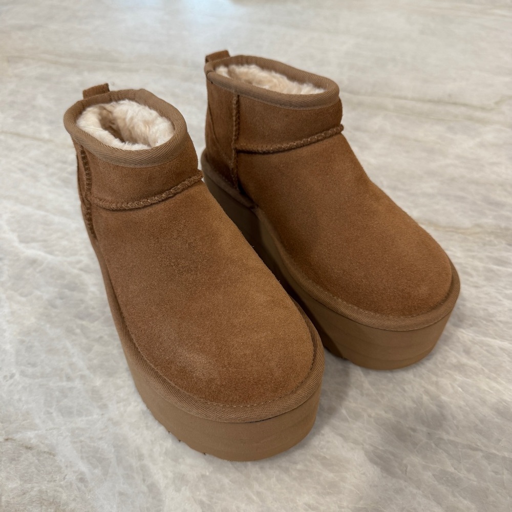 Ugg Chestnut Classic Ultra Mini Platform Boots Comfy Cozy Winter Fur Booties